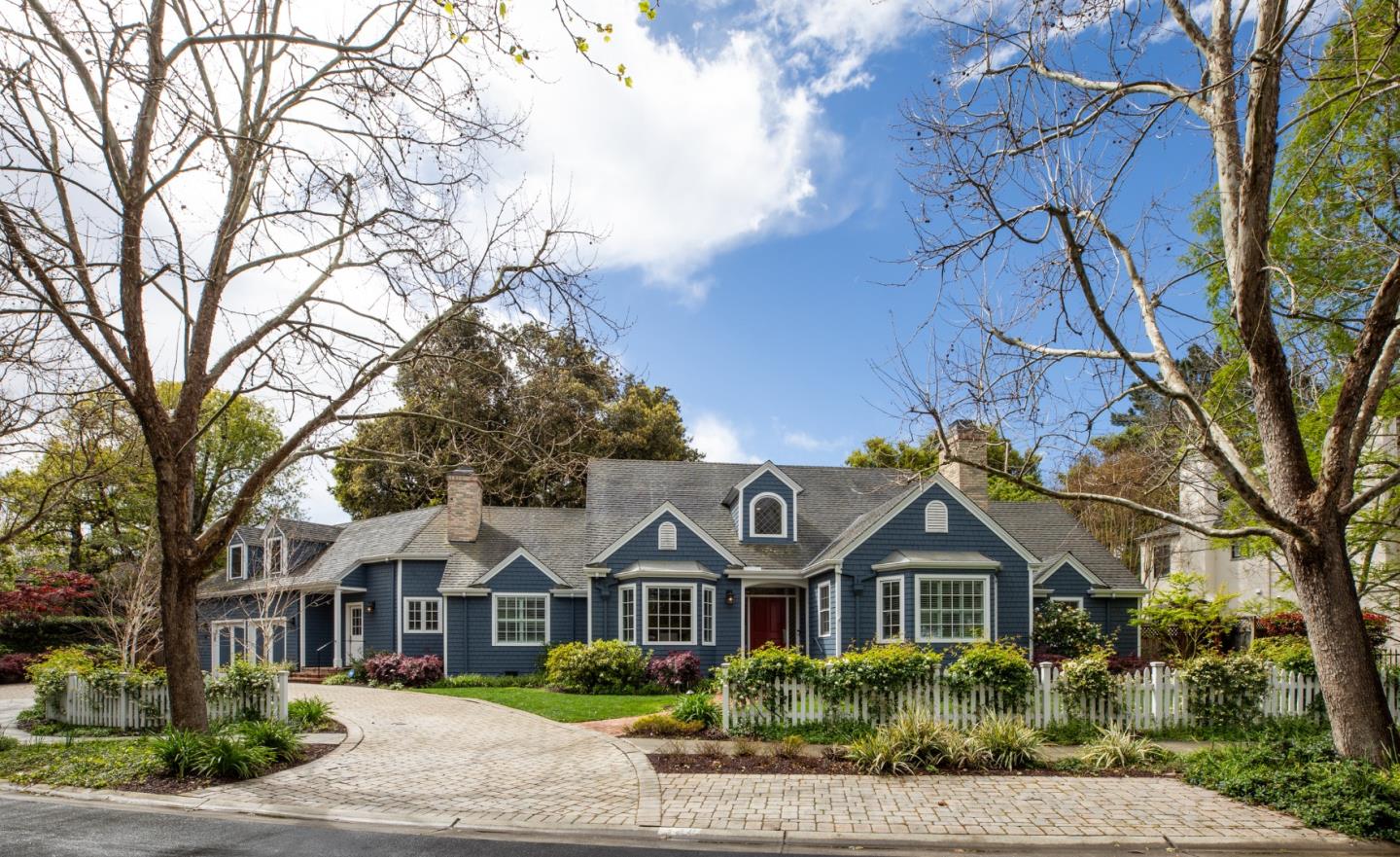 166 Seminary Drive Menlo Park, CA 94025 - Photo 2 of 41 a front view of a house with a garden
