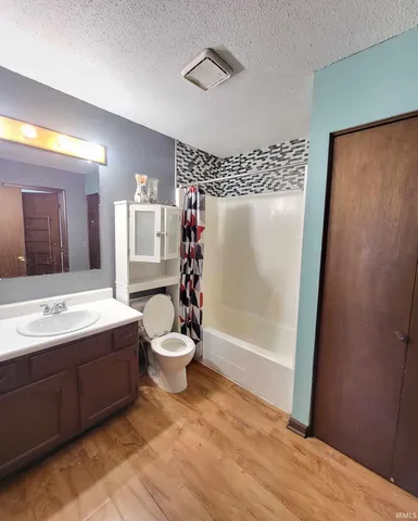 $275,000 | 6715 Prescott Court, Fort Wayne, IN 46816