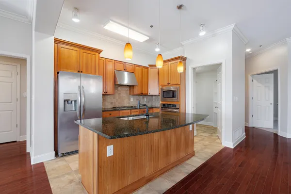 $334,000 | 510 City House Court, Unit 406, Memphis, TN 38103