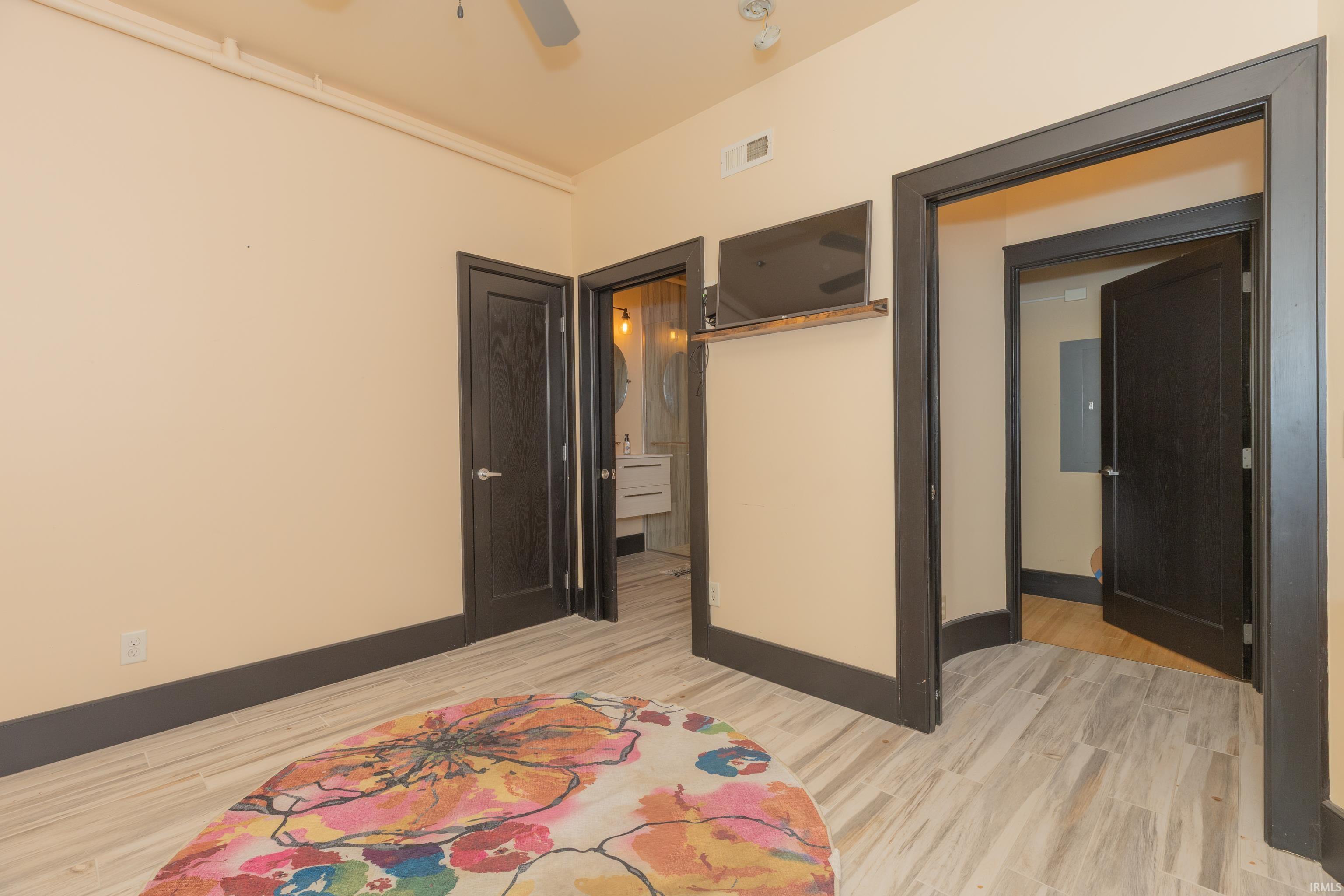301 Main Street, Unit D Evansville, IN 47708 - Photo 18 of 23 Gallery Image 18