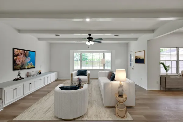 $495,000 | 3 West Briarwood Drive, Conroe, TX 77301