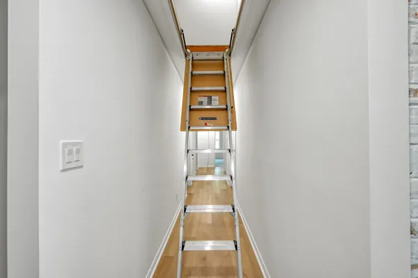 $495,000 | 3 West Briarwood Drive, Conroe, TX 77301