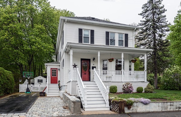 10 Dufton Road Andover, MA 01810 - Photo 1 of 29 Gallery Image 1