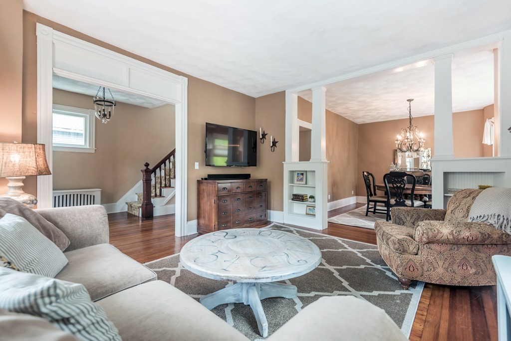 10 Dufton Road Andover, MA 01810 - Photo 4 of 29 Gallery Image 4