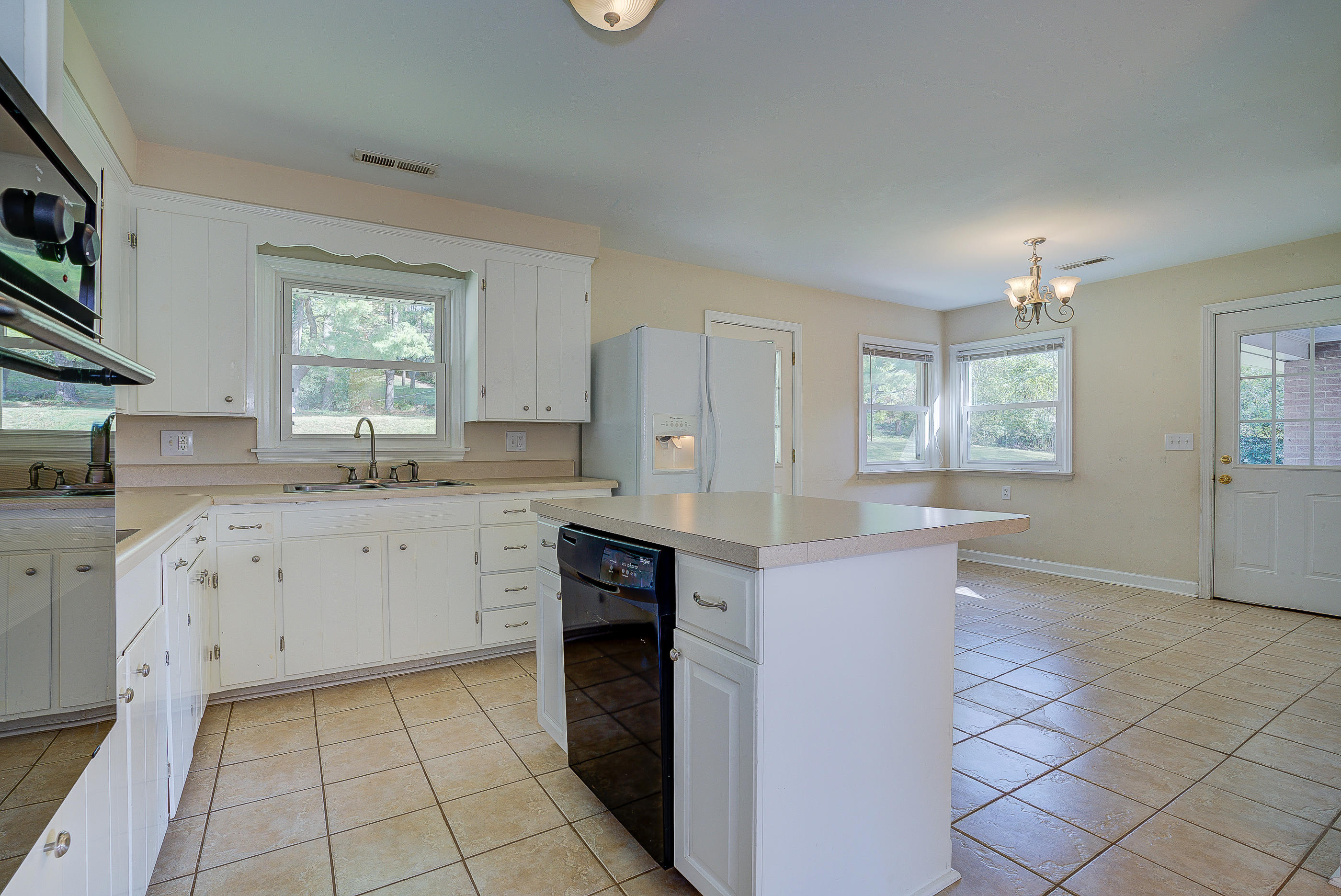 4120 Garst Mill Road Roanoke, VA 24018 - Photo 11 of 43 85