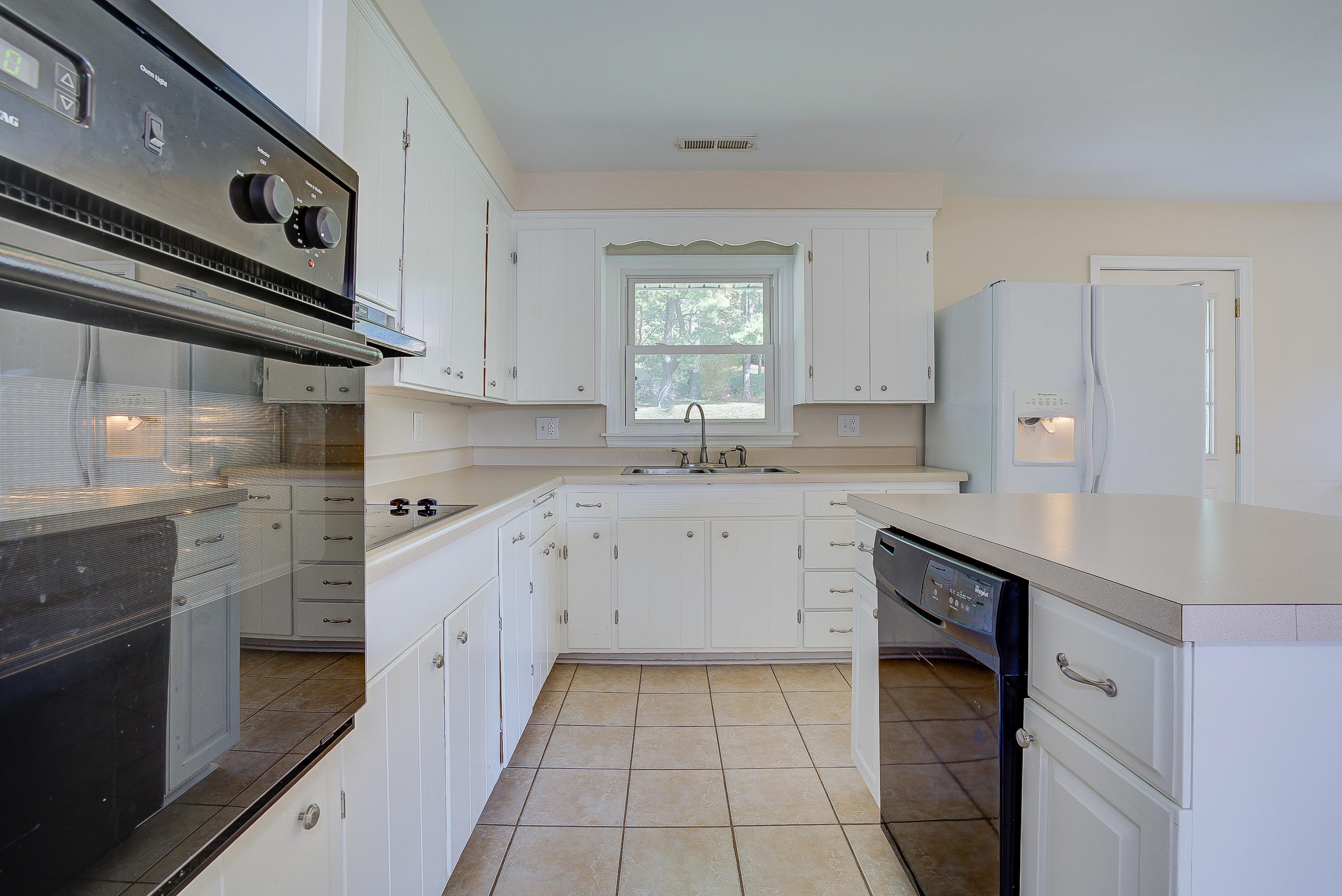 4120 Garst Mill Road Roanoke, VA 24018 - Photo 13 of 43 88