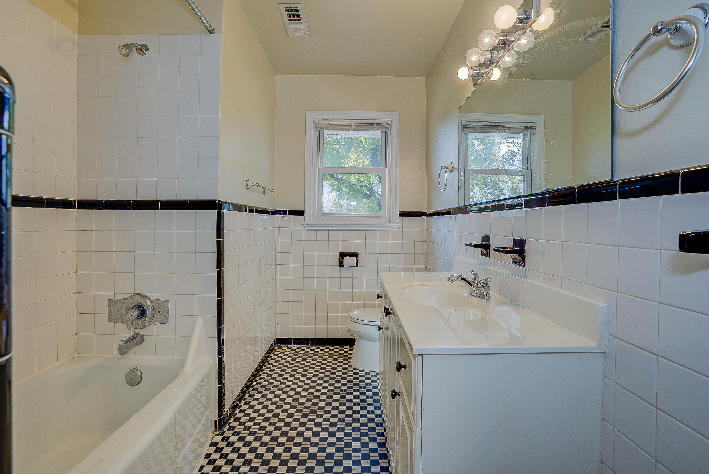 4120 Garst Mill Road Roanoke, VA 24018 - Photo 25 of 43 116