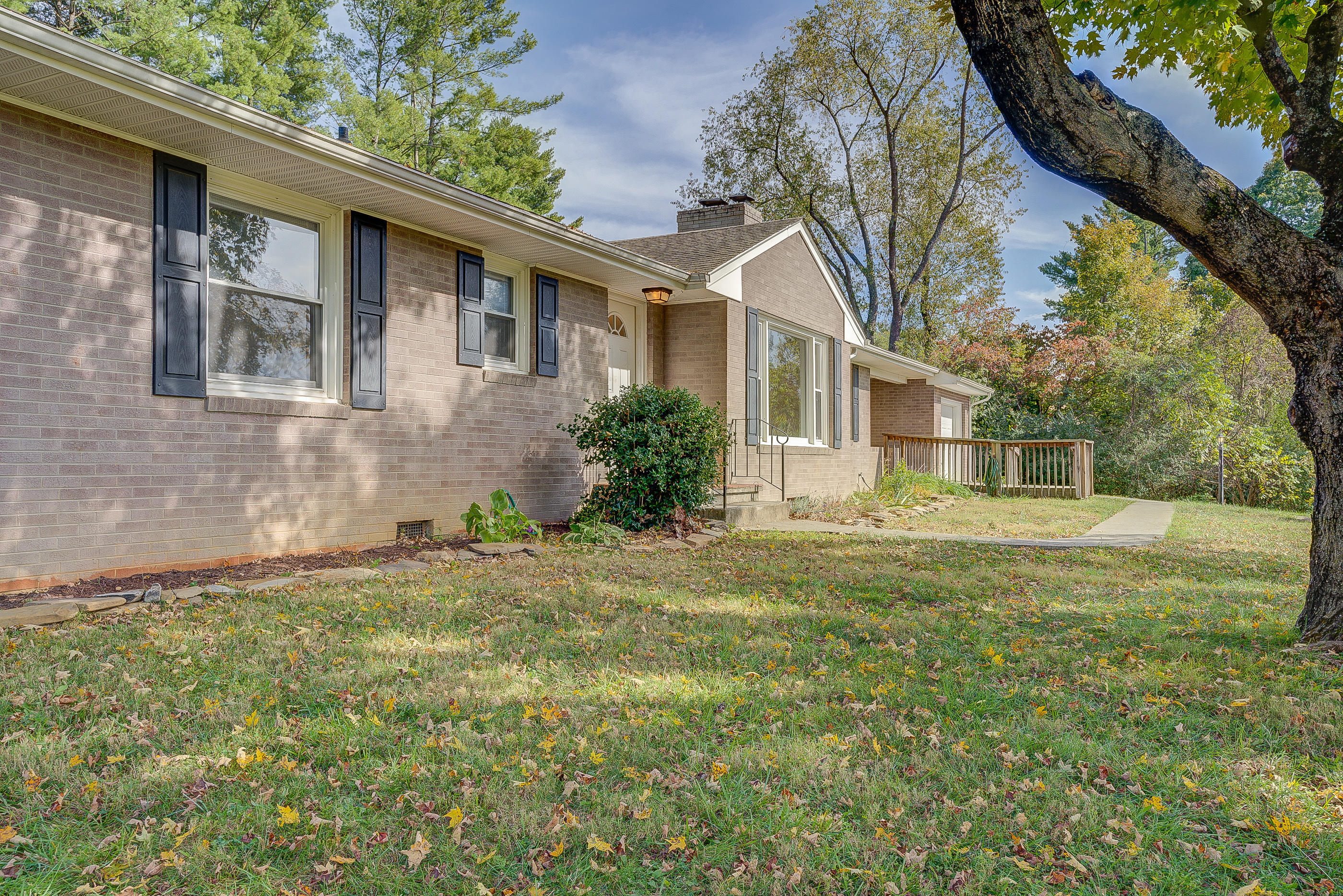 4120 Garst Mill Road Roanoke, VA 24018 - Photo 40 of 43 148