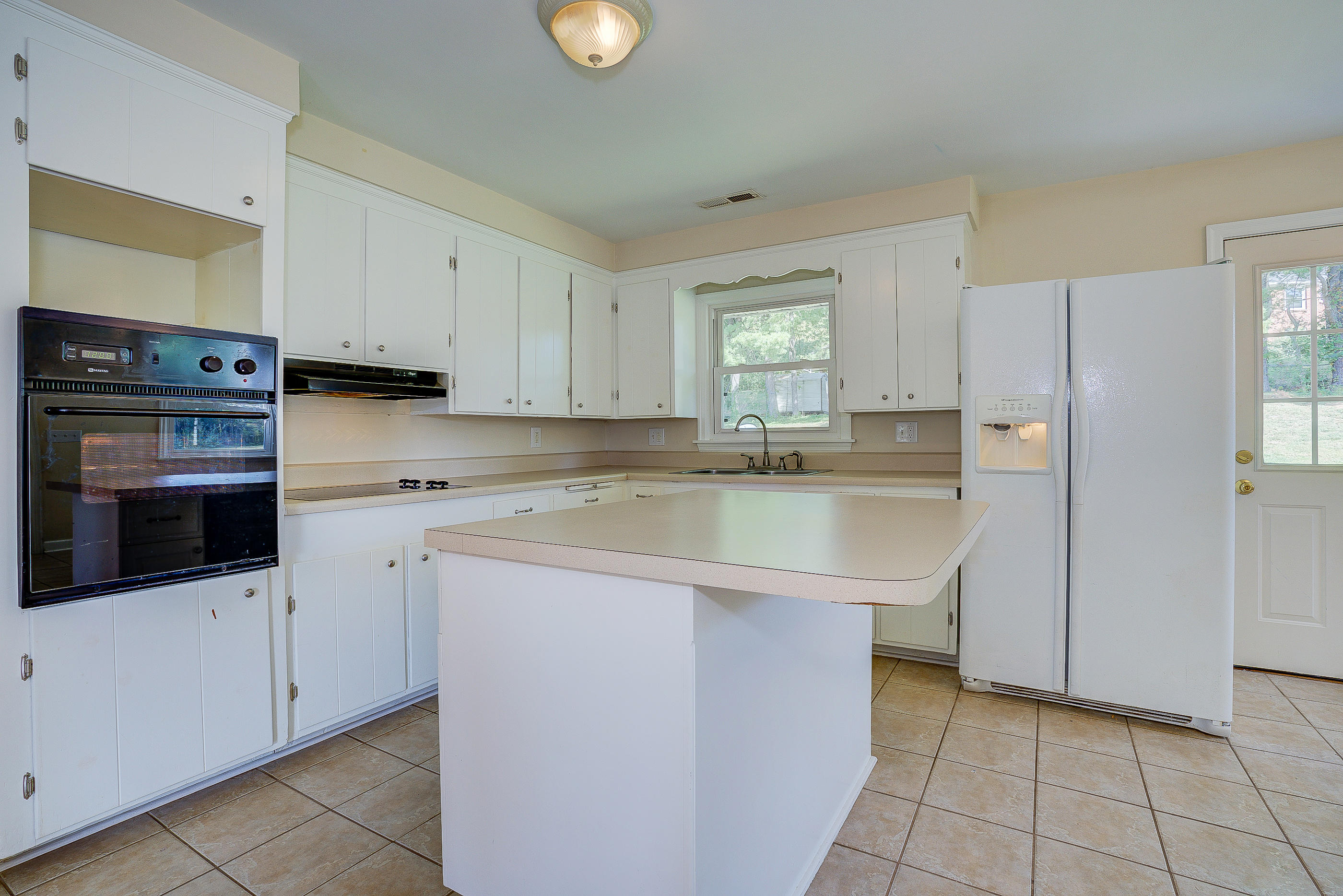 4120 Garst Mill Road Roanoke, VA 24018 - Photo 10 of 43 83