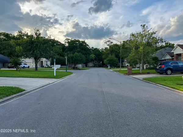 $2,800 | 1704 Tall Tree Drive East, Jacksonville, FL 32246