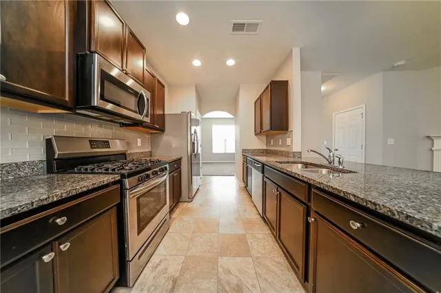 $2,230 | 3764 Shenfield Drive, Unit 195, Union City, GA 30291