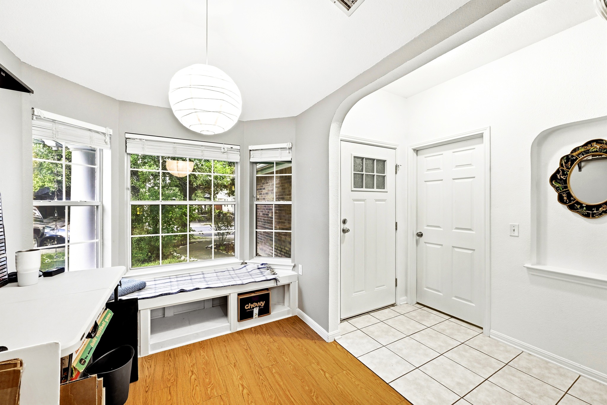 1103 Emmitt Run Austin, TX 78721 - Photo 14 of 25 This nook with bay window has room for a dining table, or use it as an office!