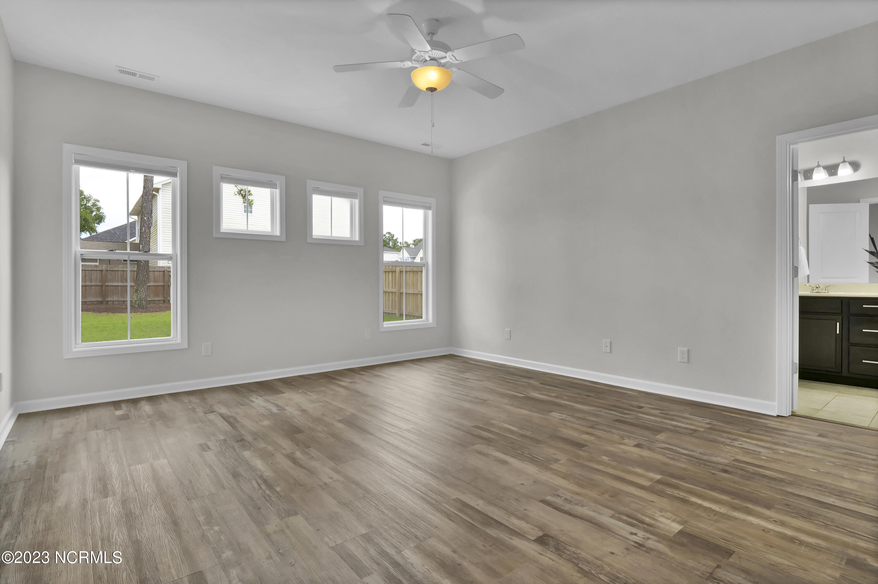 51 Chickadee Way Hampstead, NC 28443 - Photo 12 of 34 P1488754