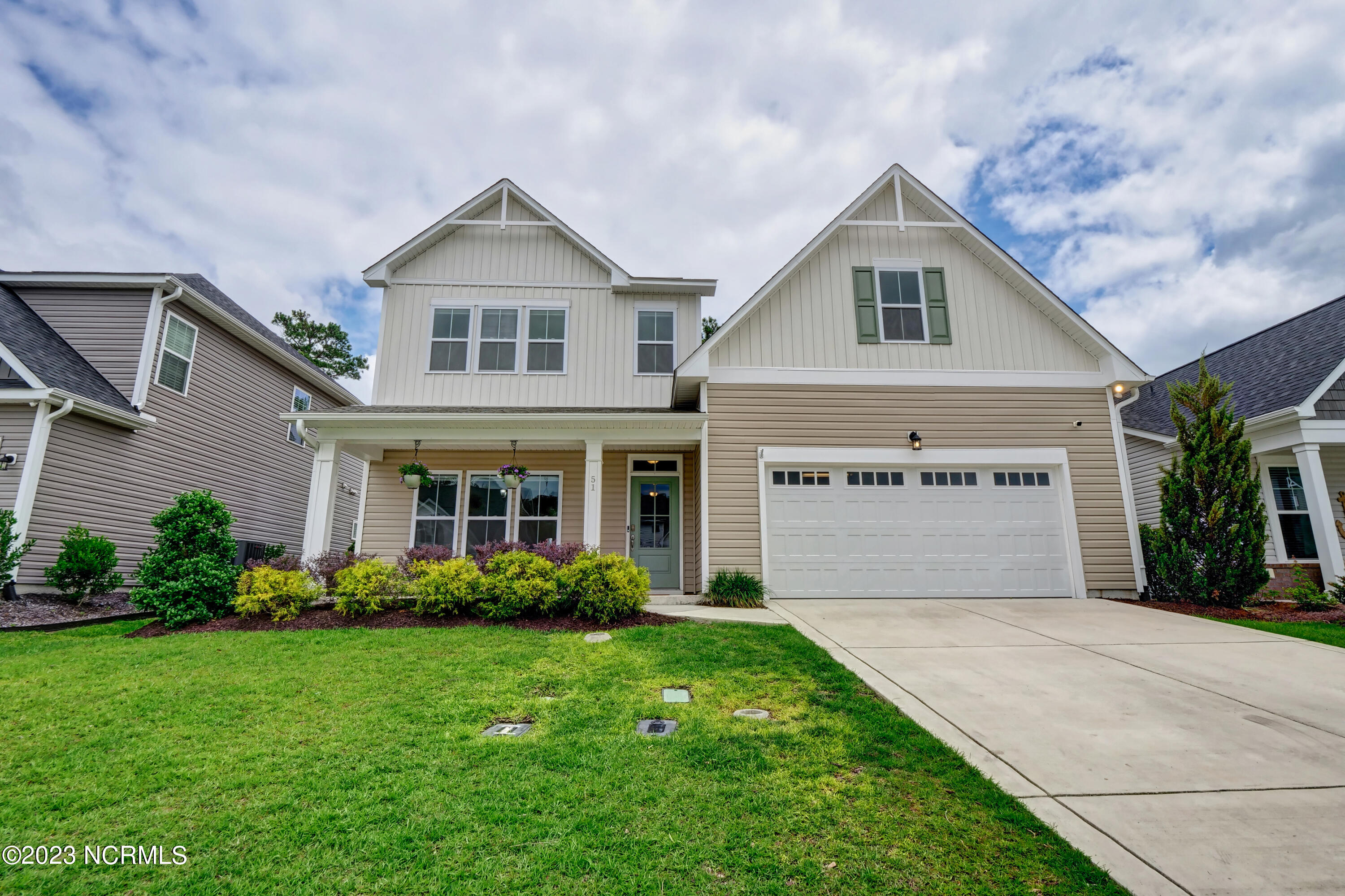 51 Chickadee Way Hampstead, NC 28443 - Photo 2 of 34 P1488673_4_5_6_7