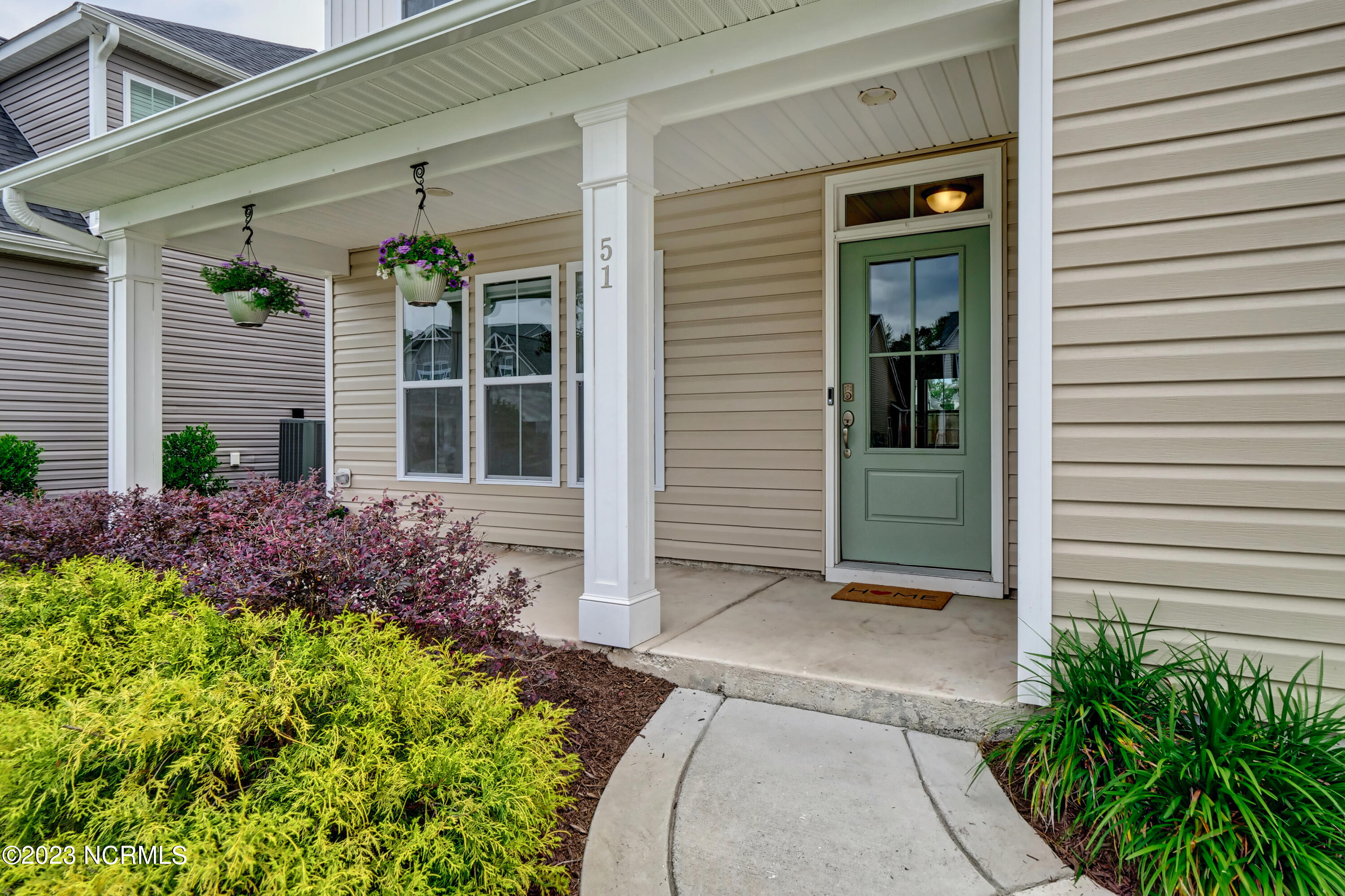 51 Chickadee Way Hampstead, NC 28443 - Photo 3 of 34 P1488683_4_5_6_7