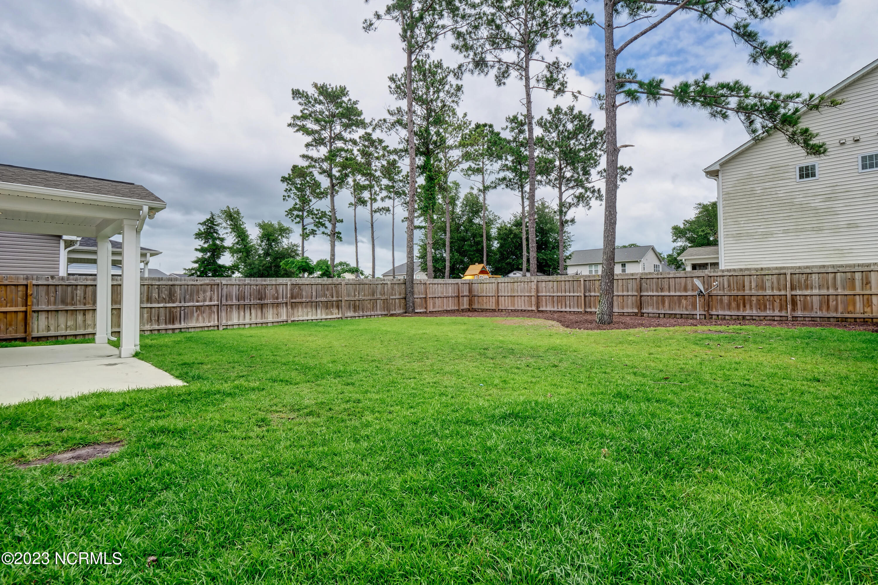 51 Chickadee Way Hampstead, NC 28443 - Photo 33 of 34 P1488888_89_90_91_92