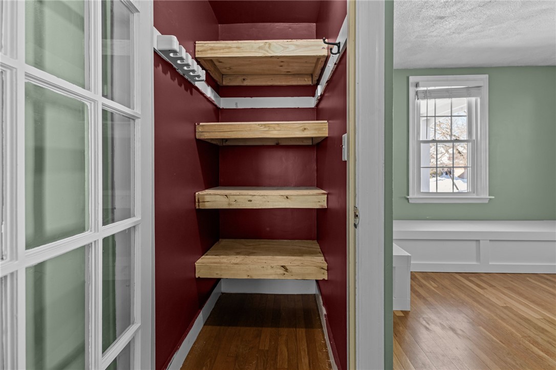 22 Phillips Avenue Warwick, RI 02888 - Photo 12 of 38