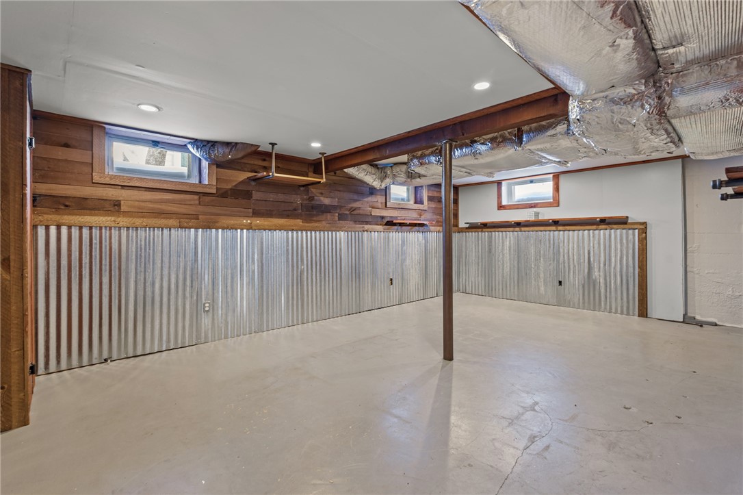 22 Phillips Avenue Warwick, RI 02888 - Photo 35 of 38