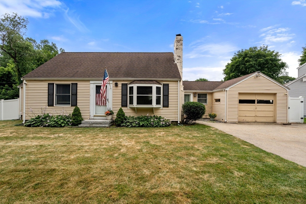 25 Wilson Street Beverly, MA 01915 - Photo 3 of 30