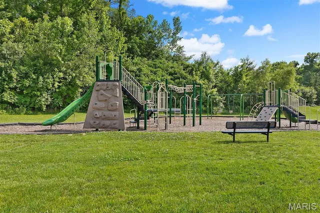 $425,000 | 1014 Otter Lake Lane, Caseyville, IL 62232