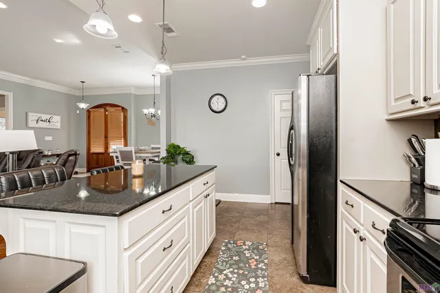 $284,000 | 423 Lakeshore Drive, Oscar, LA 70762