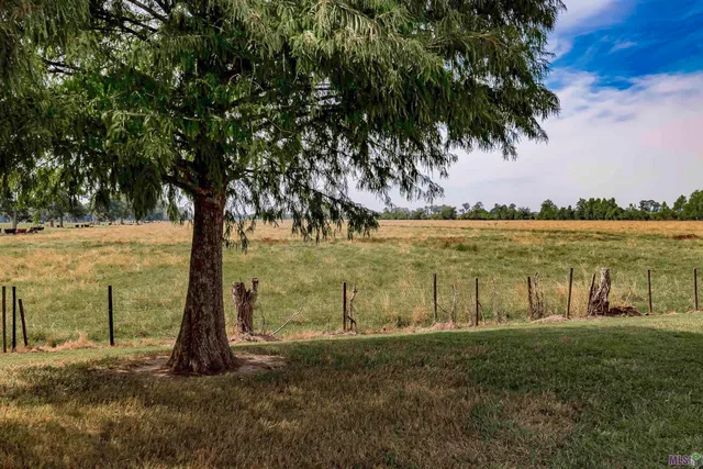 $284,000 | 423 Lakeshore Drive, Oscar, LA 70762