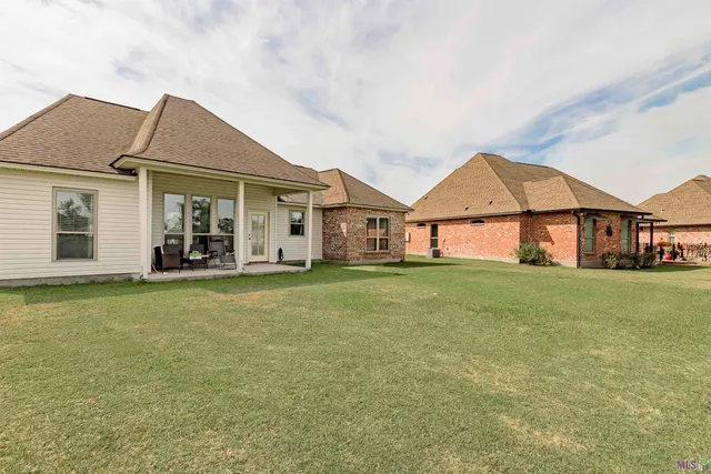 $284,000 | 423 Lakeshore Drive, Oscar, LA 70762