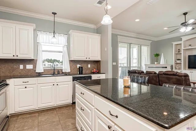 $284,000 | 423 Lakeshore Drive, Oscar, LA 70762