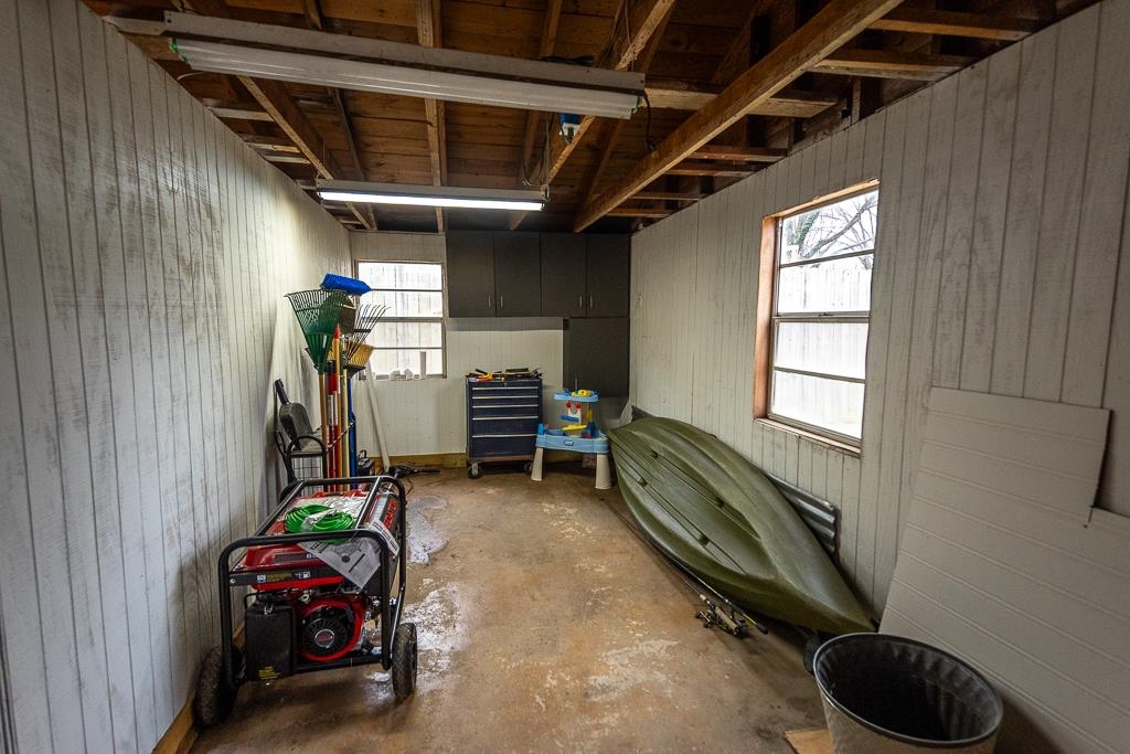 2662 Elmore Park Road Bartlett, TN 38134 - Photo 25 of 28 a view of a room with gym equipment