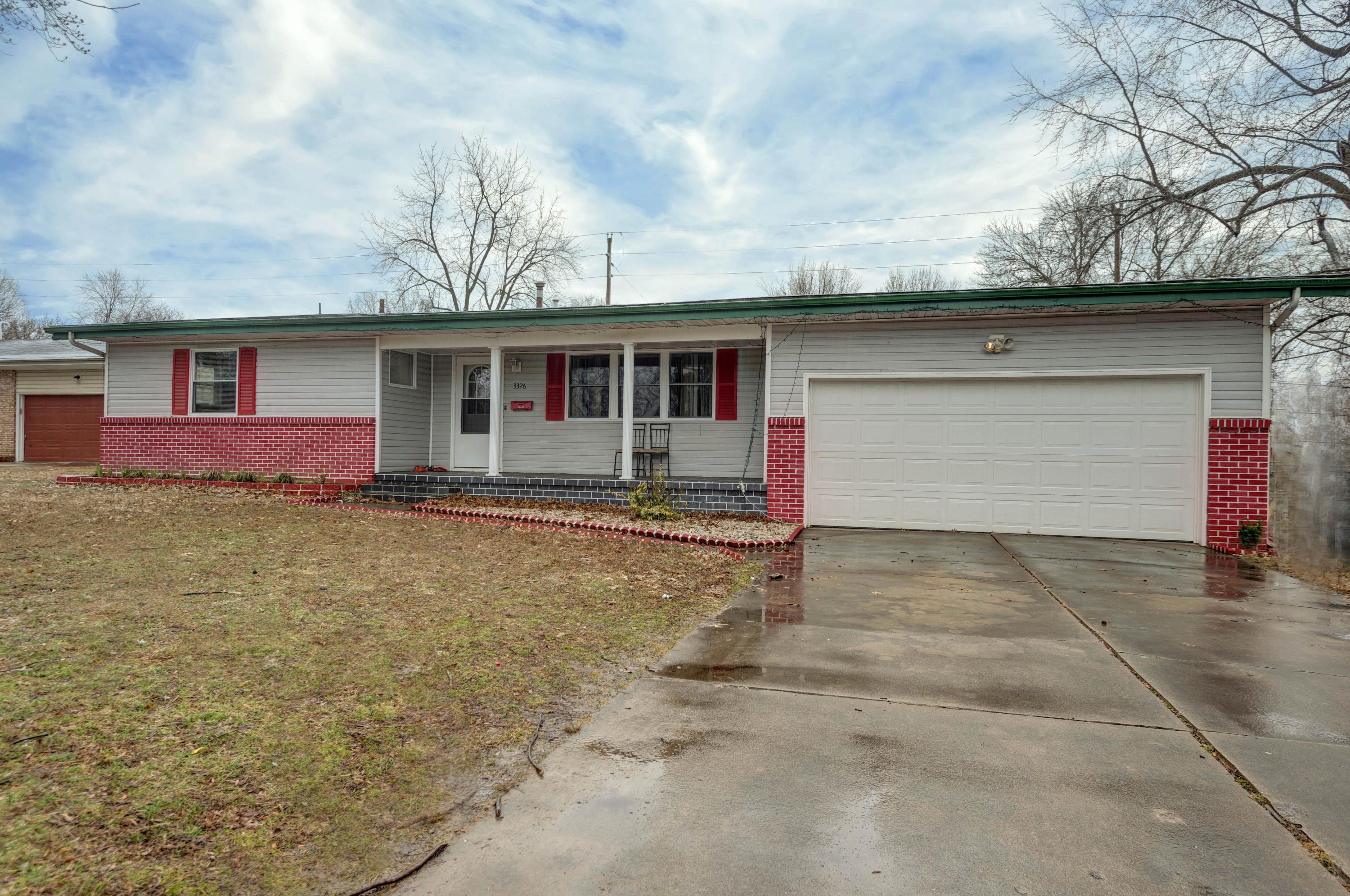 3326 East Berkeley Street Springfield, MO 65804 - Photo 1 of 1 Berkeley16a