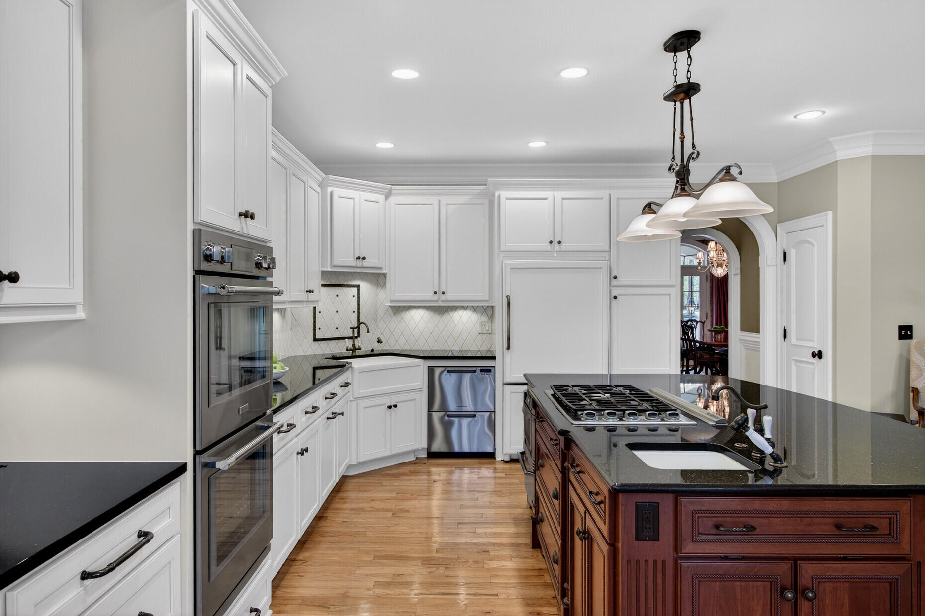 2992 Pignatelli Crescent Mount Pleasant, SC 29466 - Photo 21 of 86 Versatile Storage with Style