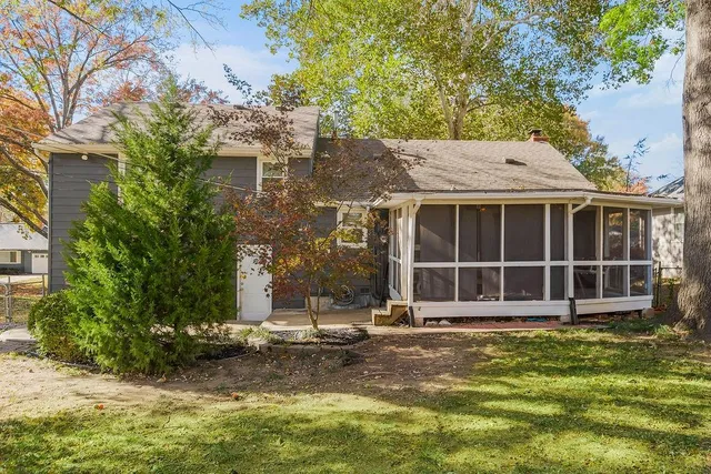 $375,000 | 6949 Russell Street, Overland Park, KS 66204