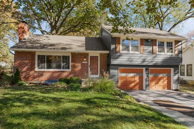 $375,000 | 6949 Russell Street, Overland Park, KS 66204