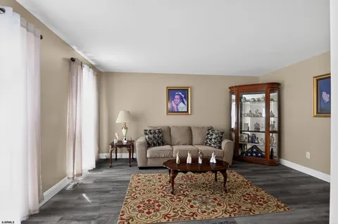 $569,500 | 105 Carlsbad Court, Egg Harbor Township, NJ 08234