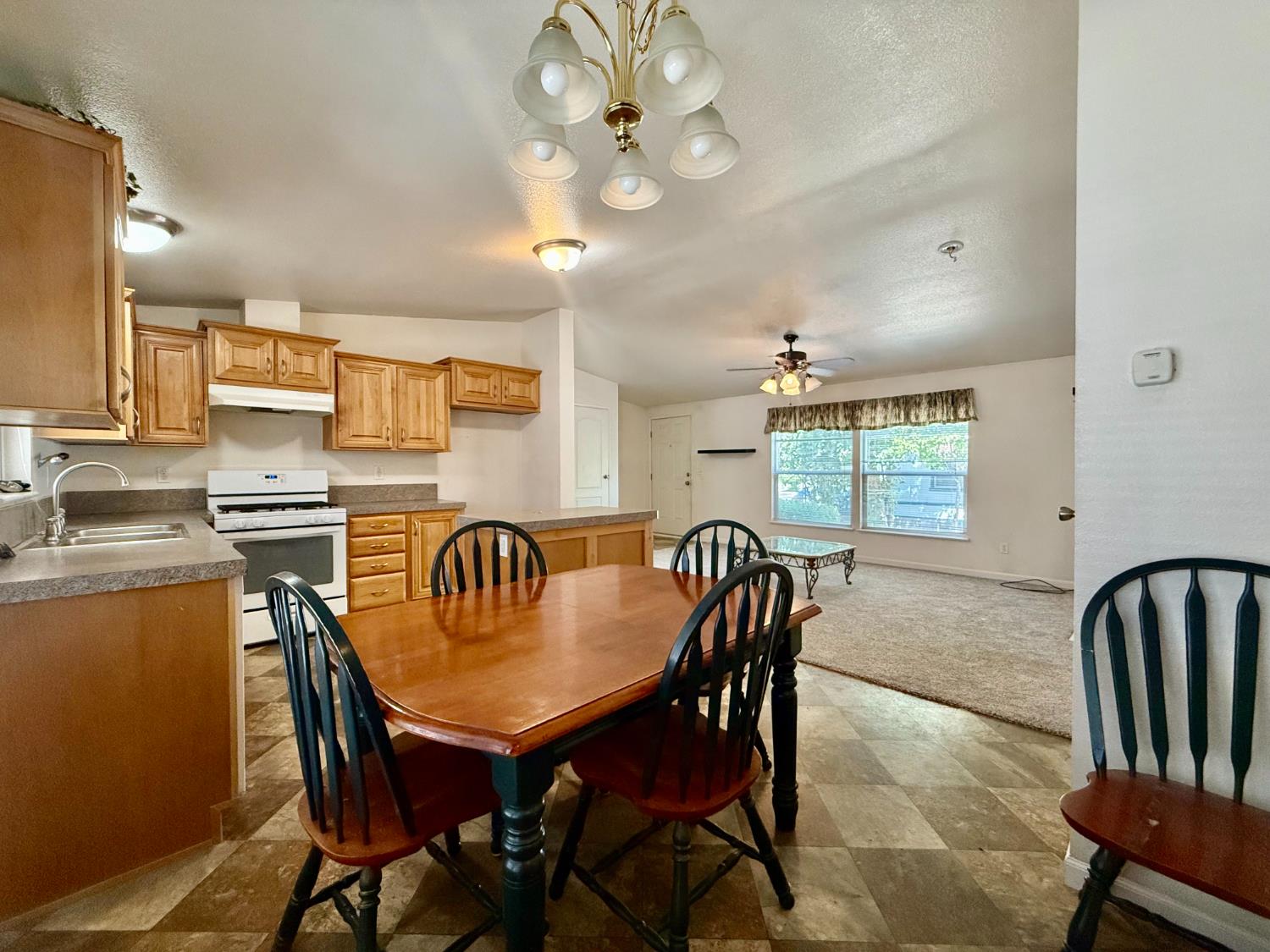 140 Clipper Lane Modesto, CA 95356 - Photo 10 of 25