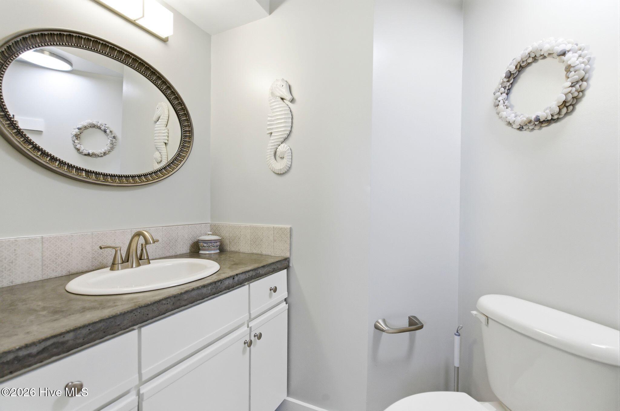 2000 New River Inlet Road, Unit 3201 North Topsail Beach, NC 28460 - Photo 24 of 65 Ensuite bathroom 1