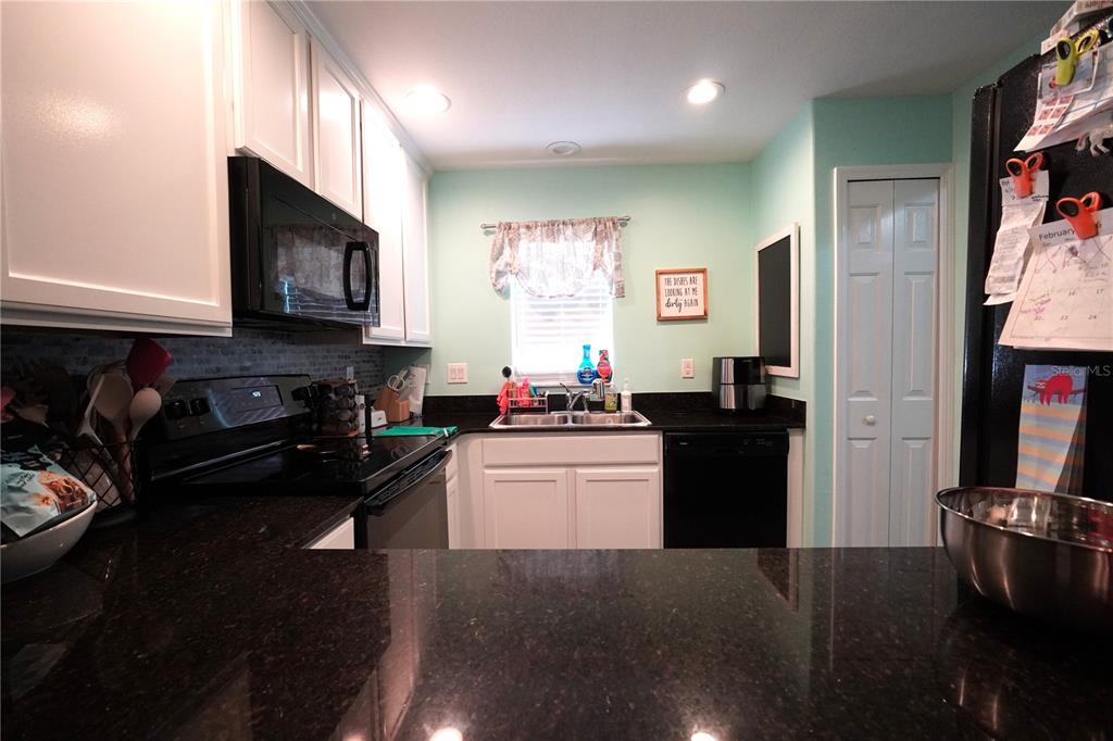 5463 River Rock Road Lakeland, FL 33809 - Photo 6 of 34