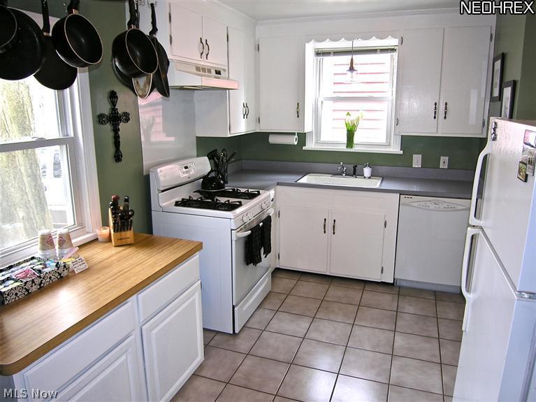 3509 Boynton Road Cleveland Heights, OH 44121 - Photo 9 of 21