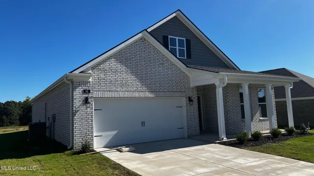 $343,990 | 68 Ozark Drive, Byhalia, MS 38611