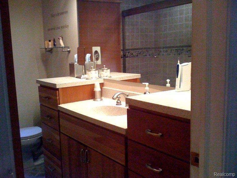 18179 Cornell Road Southfield, MI 48075 - Photo 19 of 30 photo 2.jpg