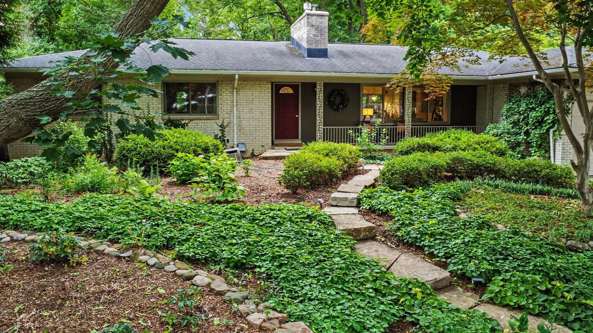 2411 Londonderry Road Ann Arbor, MI 48104 - Photo 44 of 61 065_file_3134