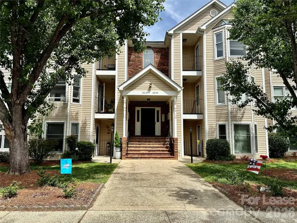 $1,695 | 10240 Rose Meadow Lane, Charlotte, NC 28277