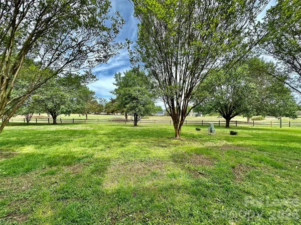 $1,695 | 10240 Rose Meadow Lane, Charlotte, NC 28277