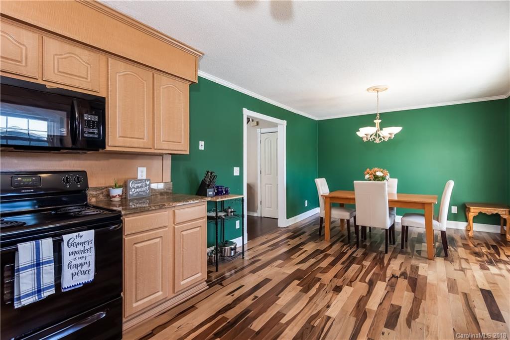 21226 Sandy Cove Road Cornelius, NC 28031 - Photo 10 of 29 Gallery Image 10