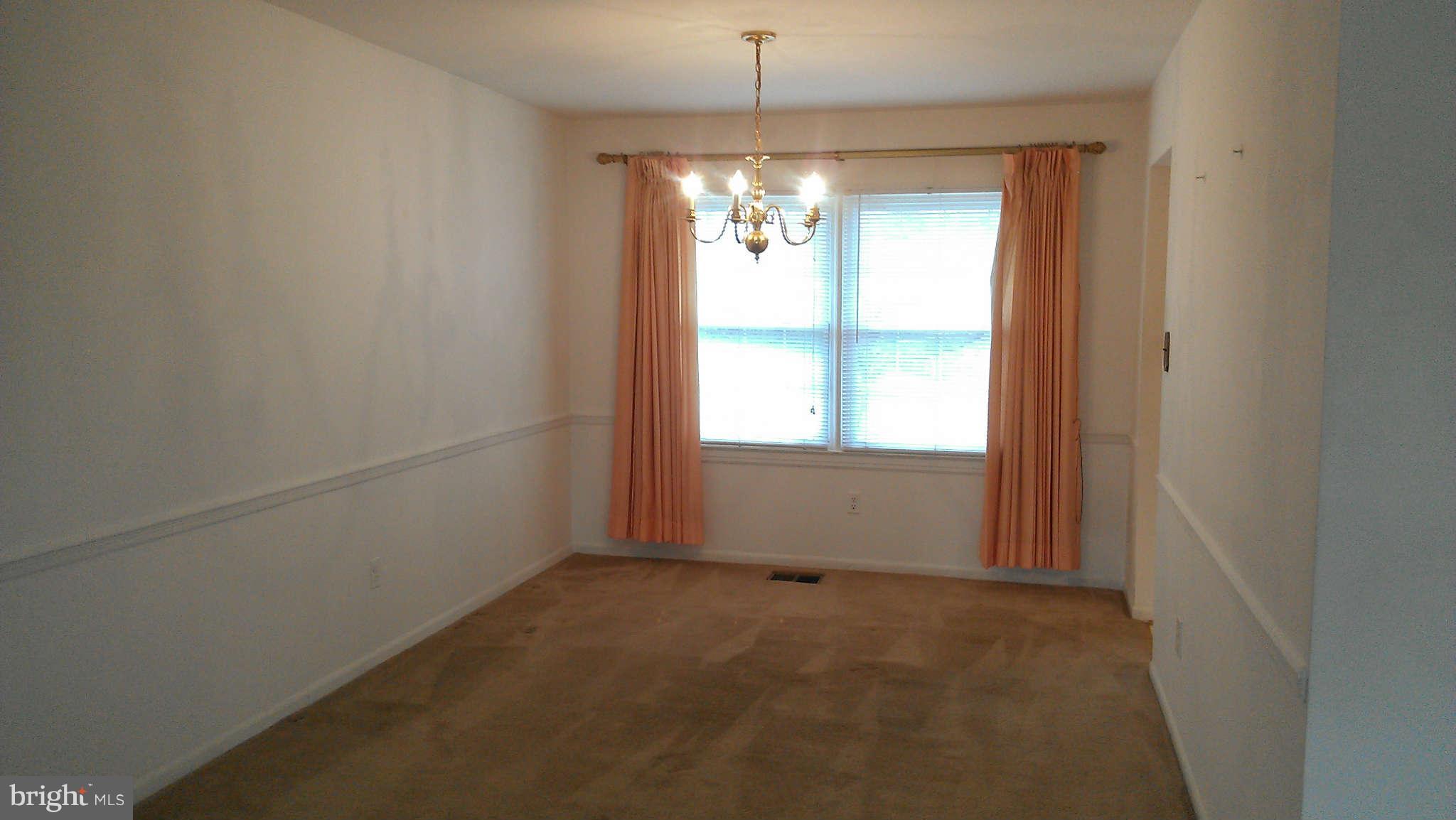 710 North York Road Sterling, VA 20164 - Photo 8 of 11 Dining Room