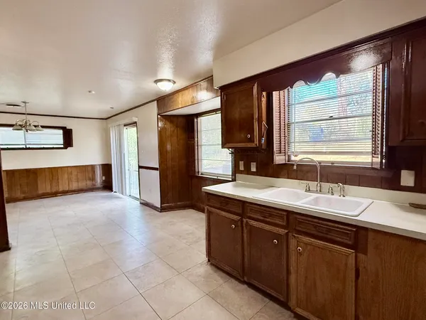 $145,900 | 5866 Kinder Drive, Jackson, MS 39211