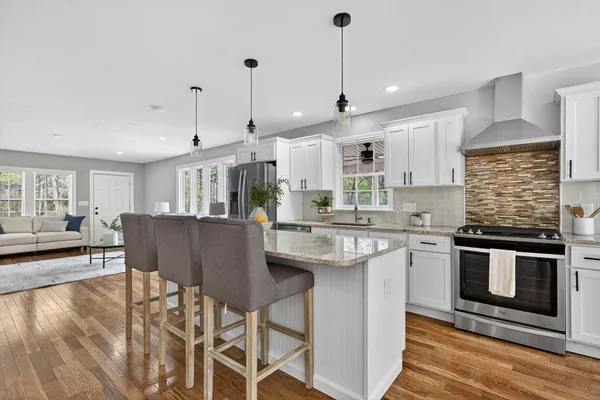 $625,000 | 10 Mattakeesett Avenue, Pembroke, MA 02359