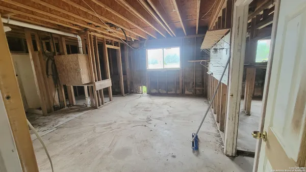 $245,000 | 7 Glen Cove Drive, Seguin, TX 78155