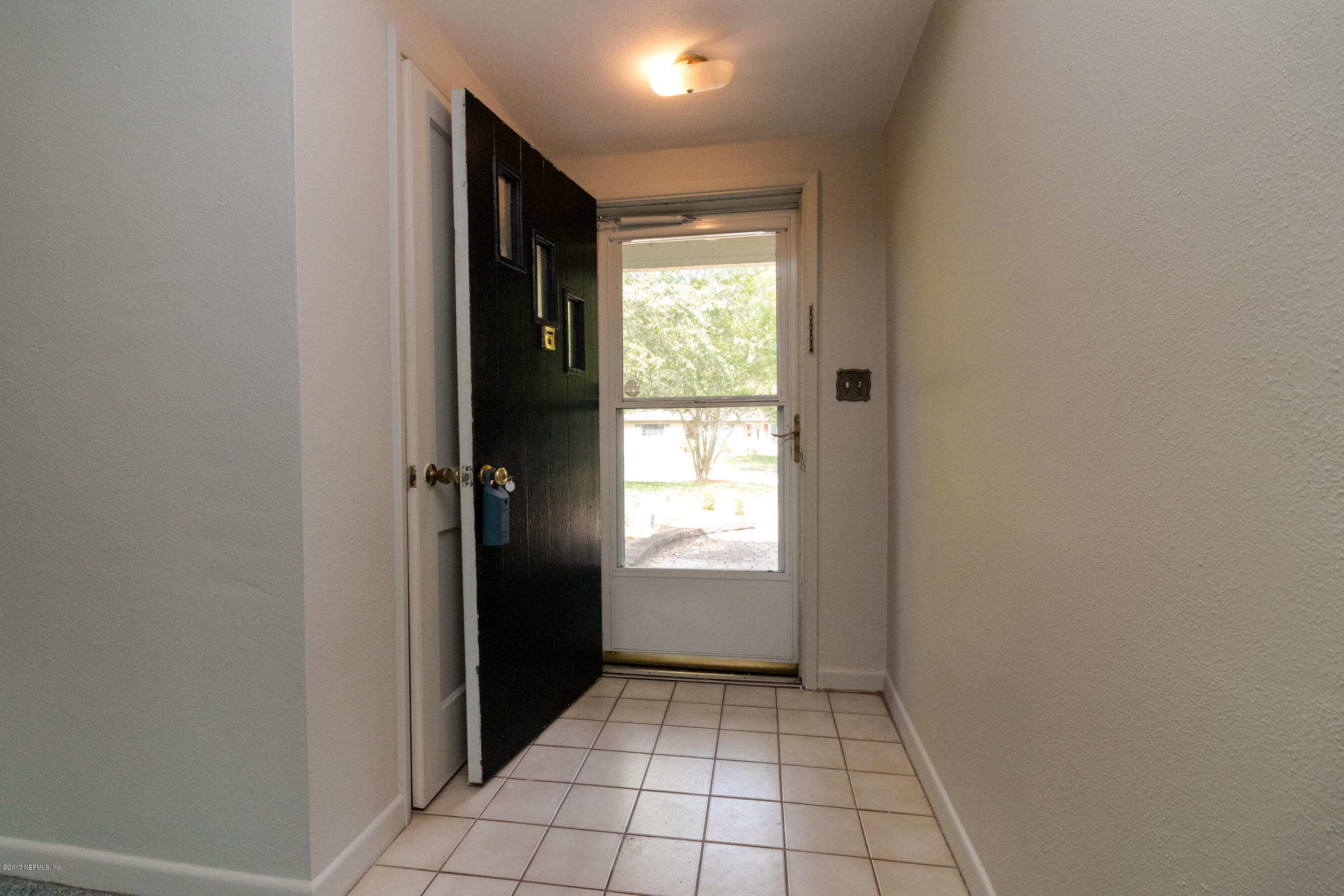 6217 Temple Road Jacksonville, FL 32217 - Photo 5 of 29 Foyer