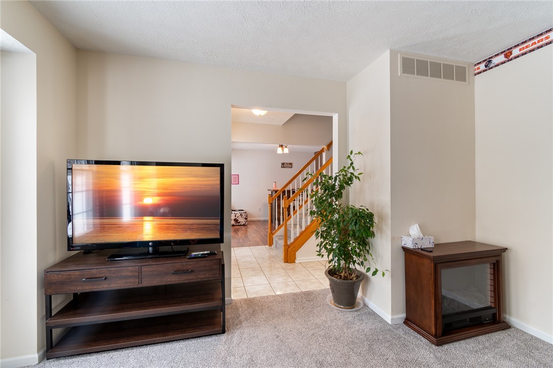 950 Lothario Circle Webster, NY 14580 - Photo 21 of 42 Bonus/Den